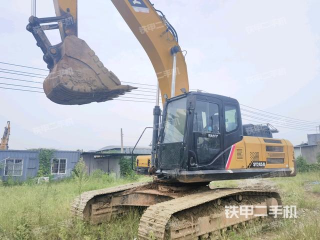 三一重工SY245H挖掘機(jī)