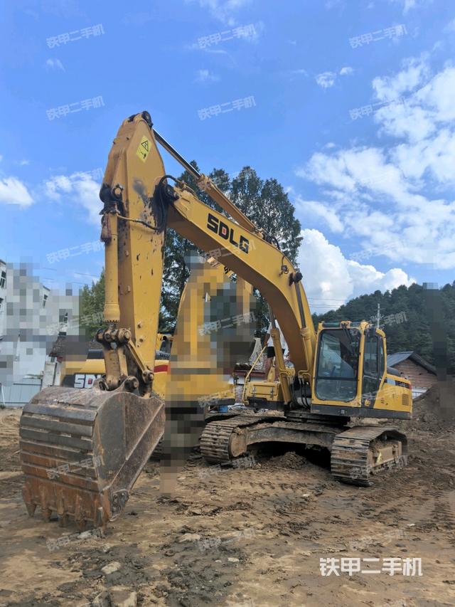 山东临工E6250F挖掘机