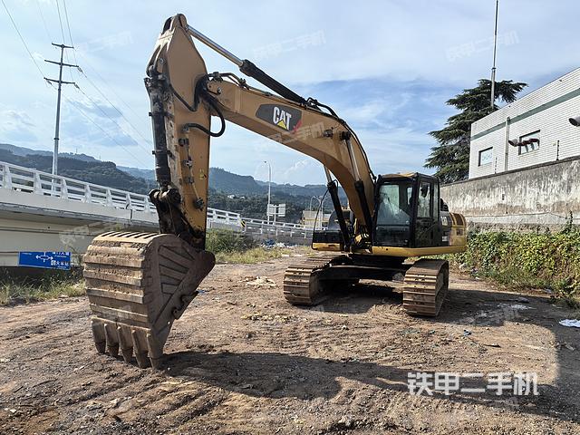 卡特彼勒330D2L液压挖掘机