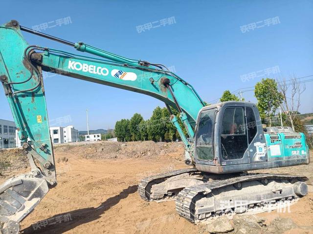 神鋼SK210LC-8挖掘機