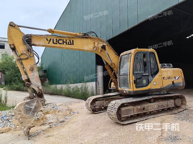 玉柴YC135-8挖掘機(jī)