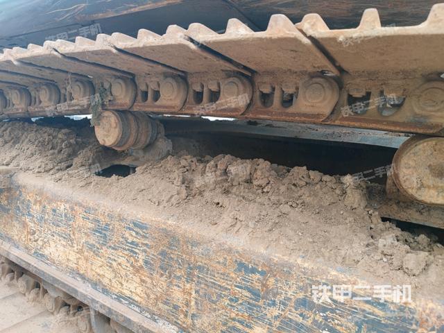 右側(cè)行走馬達蓋板(行走機構(gòu)) 右側(cè)行走馬達蓋板(行走機構(gòu))