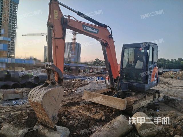 斗山DX55-9C挖掘機