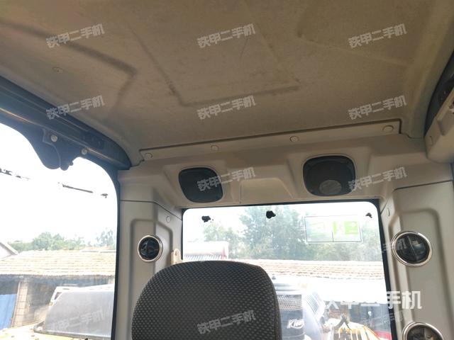 頂棚整體(駕駛室部分) 頂棚整體(駕駛室部分)