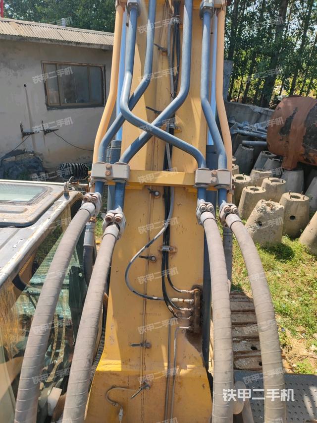 大臂背部俯視（工作和回轉(zhuǎn)裝置）