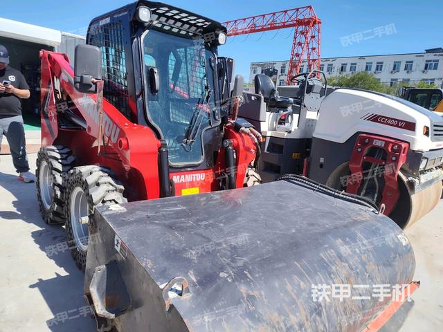 馬斯唐3300V滑移裝載機(jī)