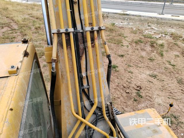 大臂背部俯视（工作和回转装置）