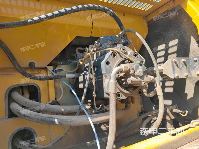 液壓泵斜45?左（大件艙室）