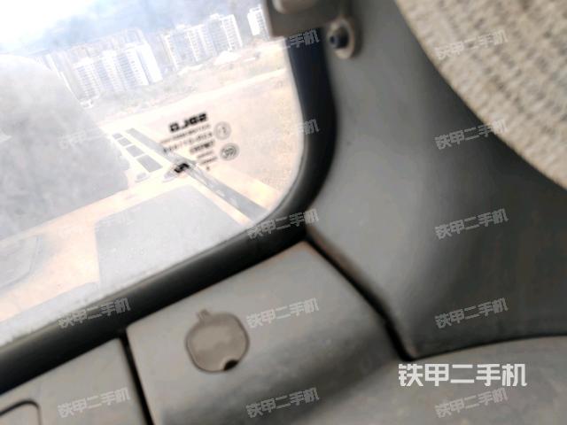 后窗玻璃角标（驾驶室部分）