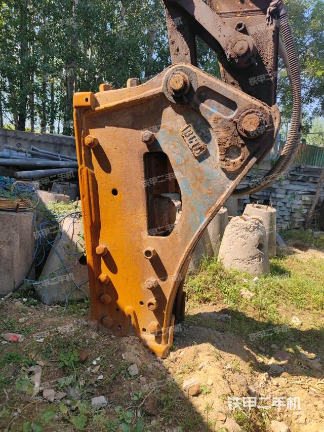 鏟斗45度(工作和回轉(zhuǎn)裝置) 鏟斗45度(工作和回轉(zhuǎn)裝置)