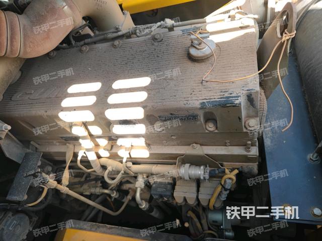 發(fā)動(dòng)機(jī)室（上車(chē)部件）