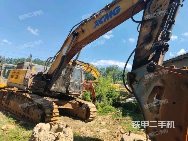 右前45(整機(jī)外觀) 右前45(整機(jī)外觀)