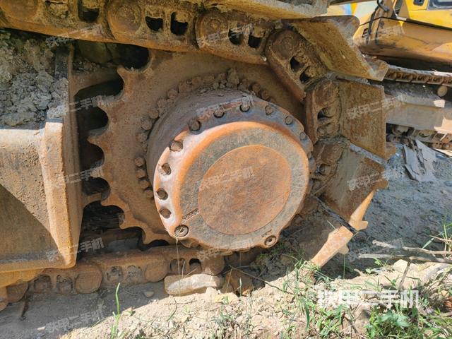 右驅(qū)動(dòng)輪（行走機(jī)構(gòu)）