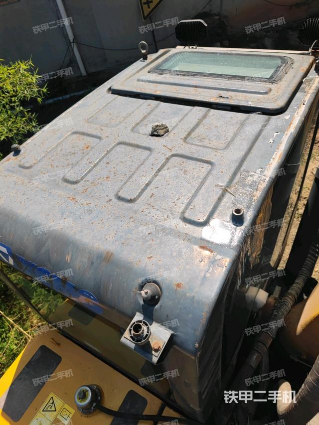 駕駛室頂部俯視（上車(chē)部件）