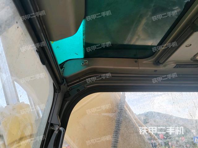 右侧玻璃角标（驾驶室部分）