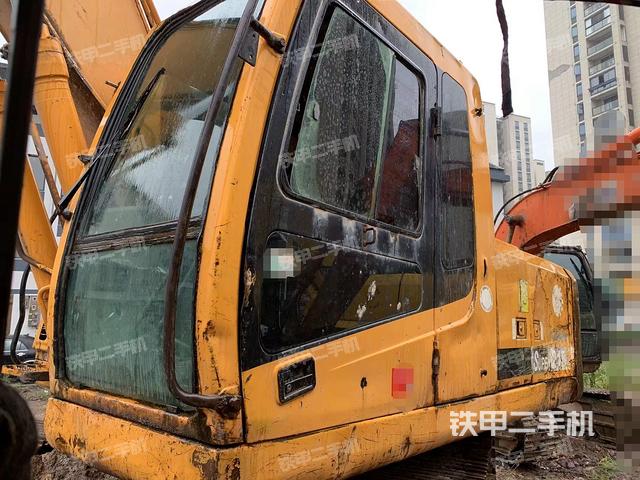 現(xiàn)代R215-7C挖掘機