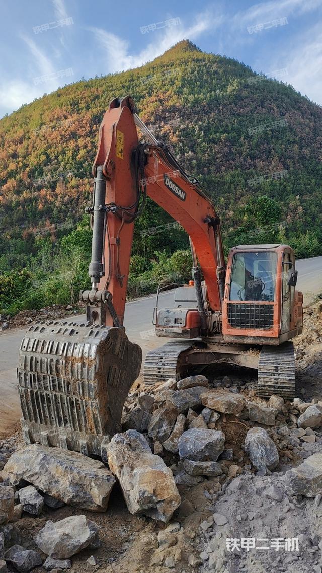 斗山DX150LC-9C挖掘机