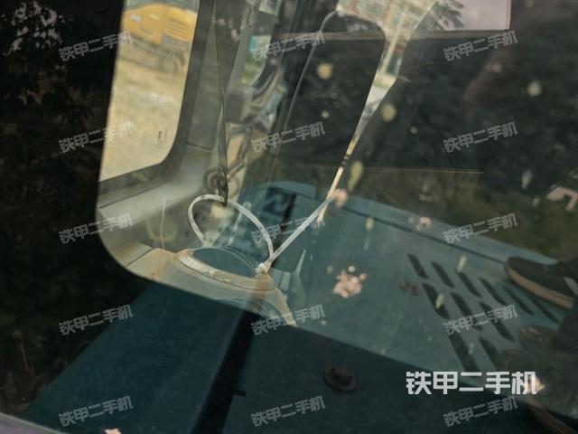 后窗玻璃角标（驾驶室部分）