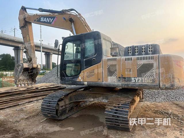 三一重工SY205C挖掘機(jī)