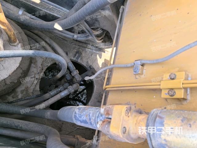 气门室盖螺丝特写（上车部件）