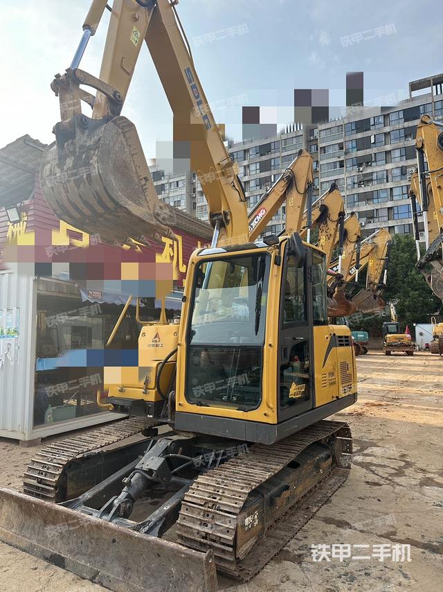 山東臨工E675F挖掘機