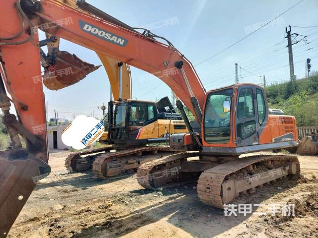 斗山DX230LC-9C挖掘機