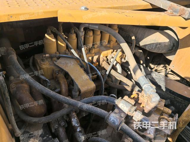 发动机室（上车部件）