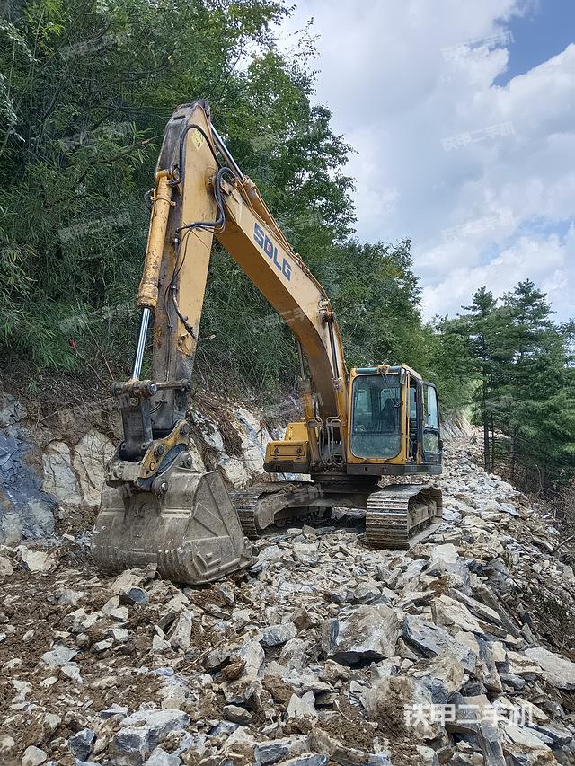 山东临工E6225F挖掘机