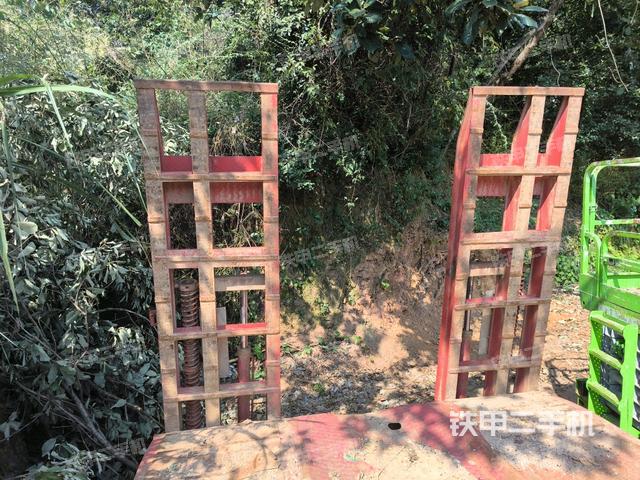 工作裝置1（工作裝置）