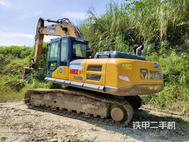 徐工XE245DK挖掘机