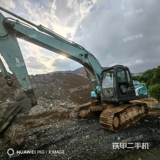 神鋼SK200-8挖掘機