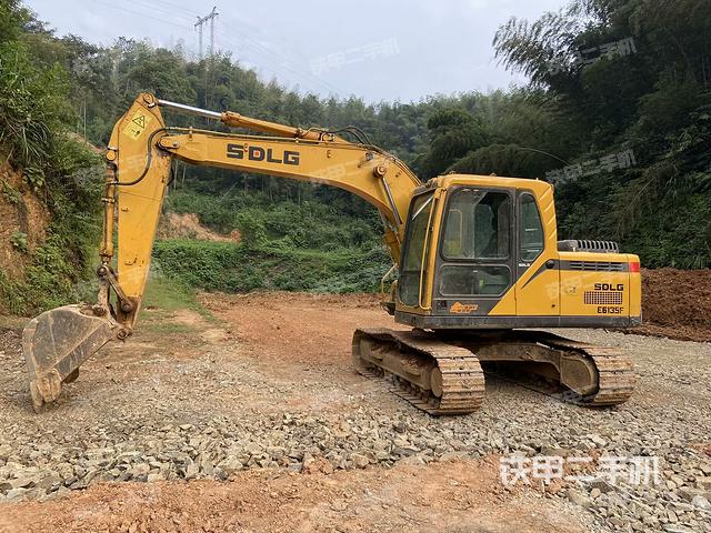 山東臨工E6135F挖掘機