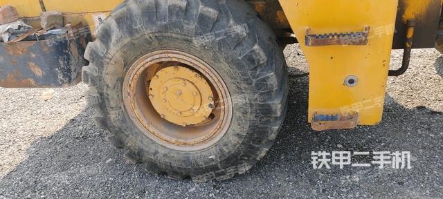 右前輪(行走機構(gòu)) 右前輪(行走機構(gòu))