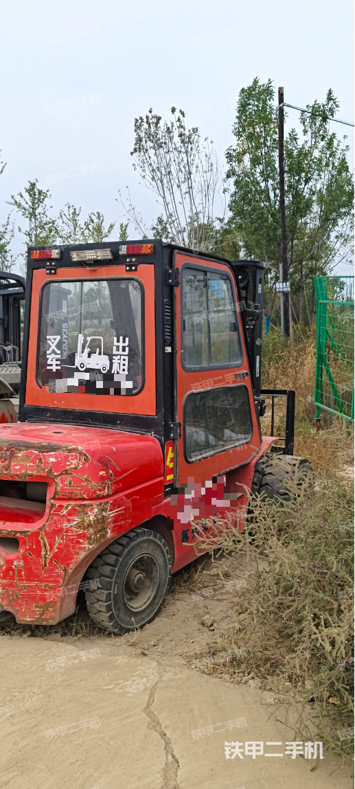 整机右后45°（设备外观及核心部件）