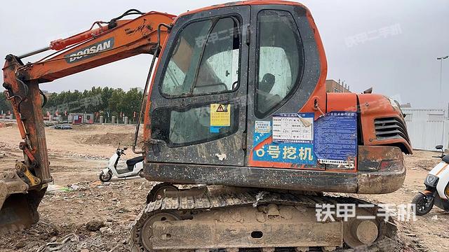 斗山DX75挖掘机