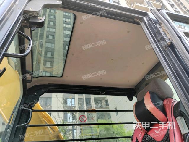 顶棚整体（驾驶室部分）