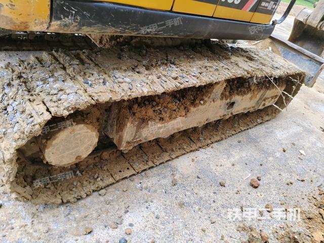 左侧行走马达盖板（行走机构）