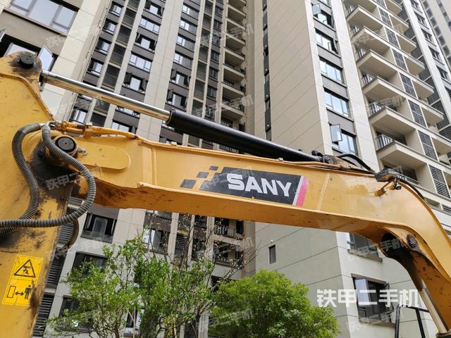 小臂整体左后（工作和回转装置）