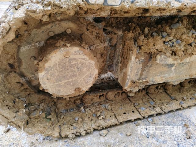 右驱动轮（行走机构）