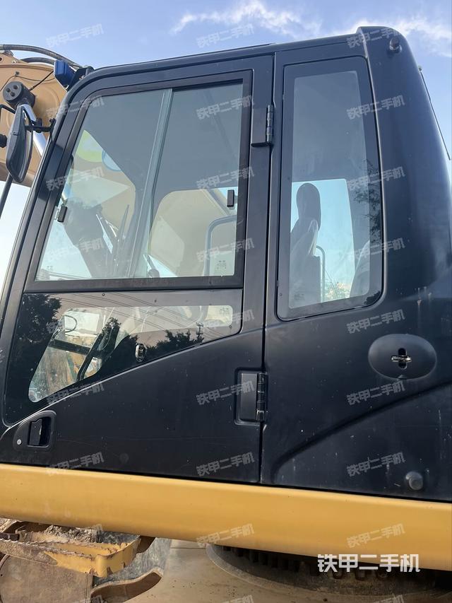 驾驶室正侧（驾驶室部分）