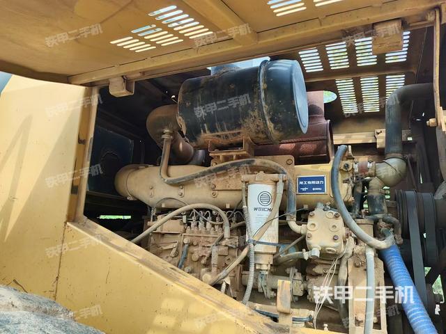 发动机左侧（整机外观及大件）