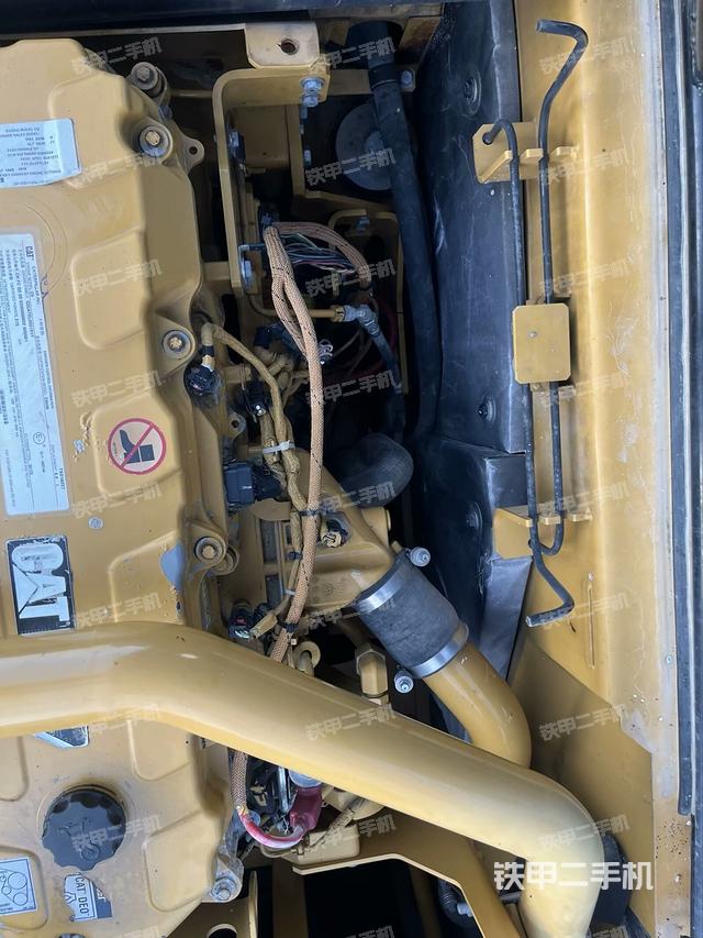 气门室盖螺丝特写（上车部件）