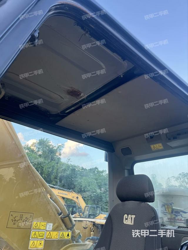 左后方玻璃角标（驾驶室部分）