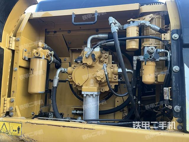 液压泵室（大件舱室）