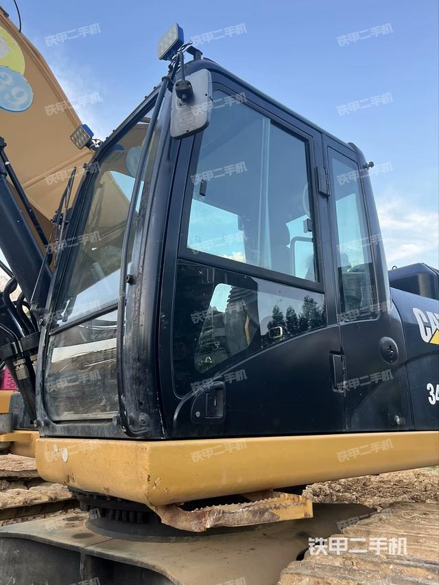 驾驶室左前45度（驾驶室部分）