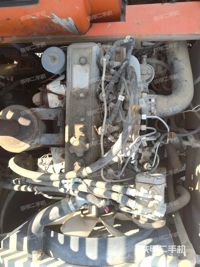 发动机室（上车部件）