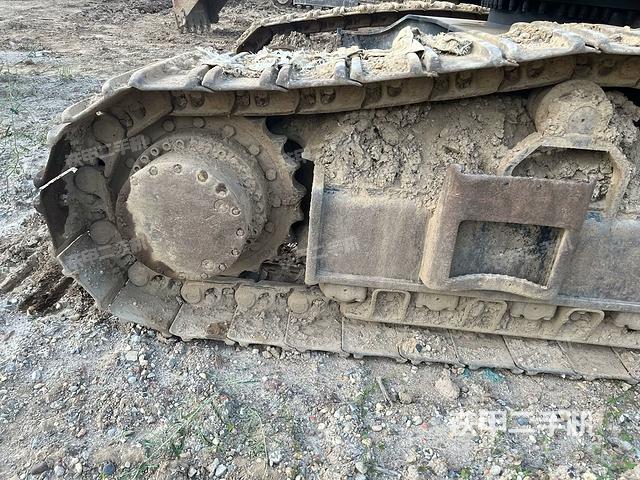 右驱动轮（行走机构）