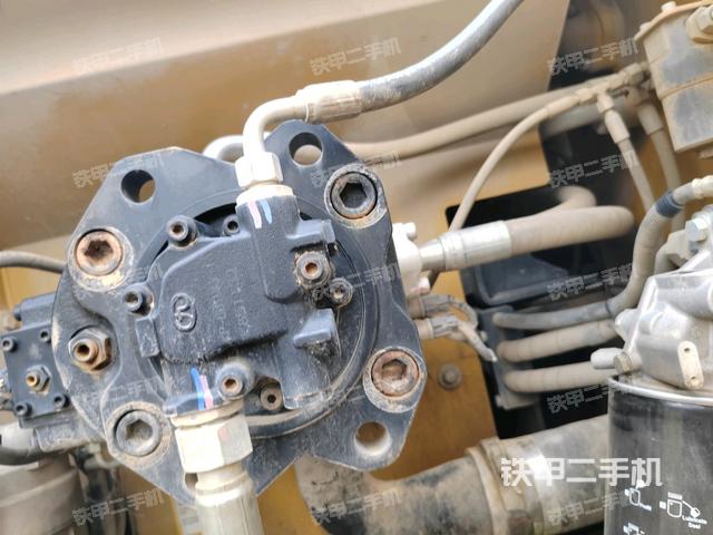 散熱器正面(大件艙室) 散熱器正面(大件艙室)
