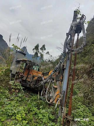 開山集團KC140高風(fēng)壓露天潛孔鉆機實拍圖片