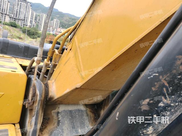大臂根部?斜視(工作和回轉(zhuǎn)裝置) 大臂根部?斜視(工作和回轉(zhuǎn)裝置)